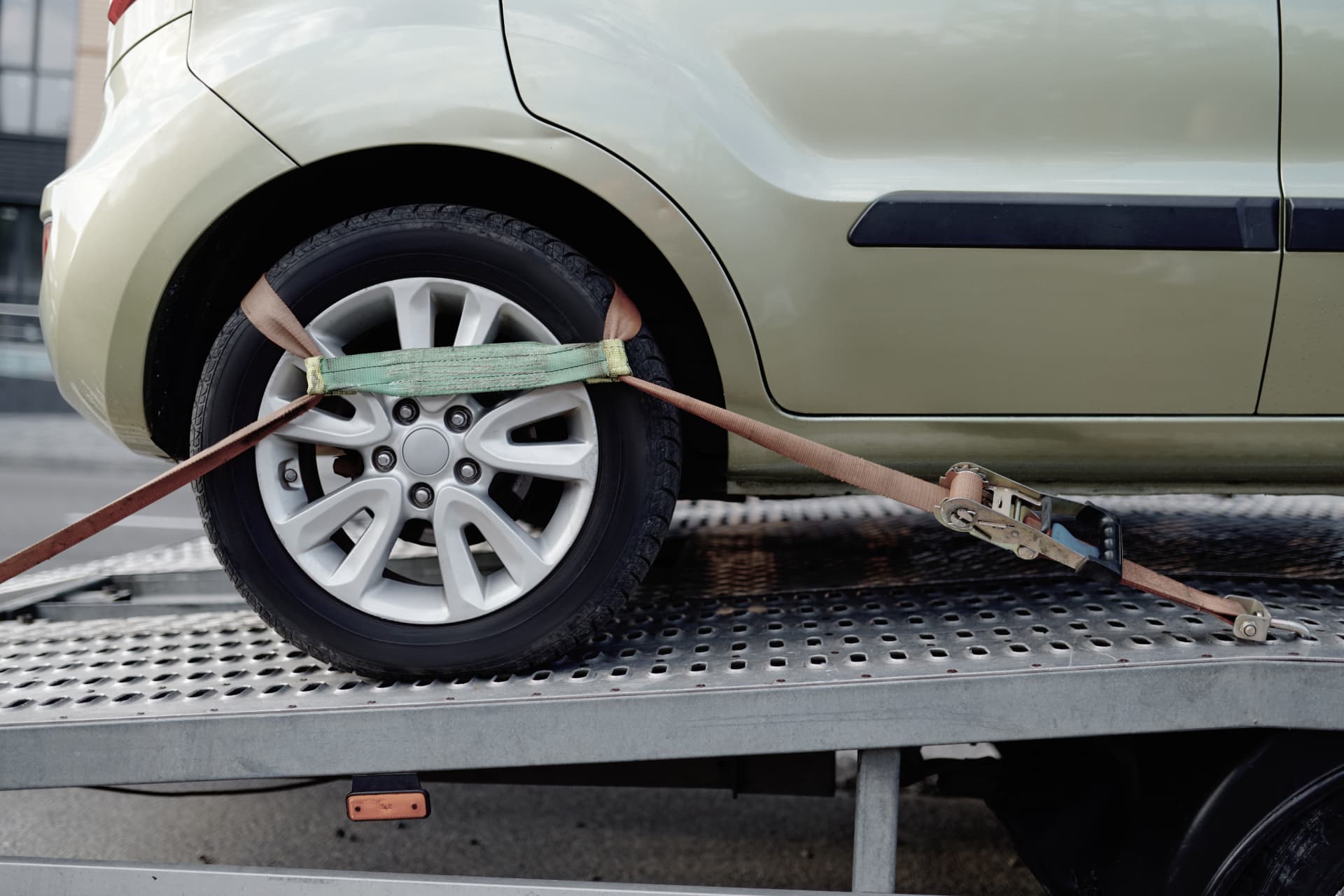 Otkupljen auto iz Subotice na šlepu